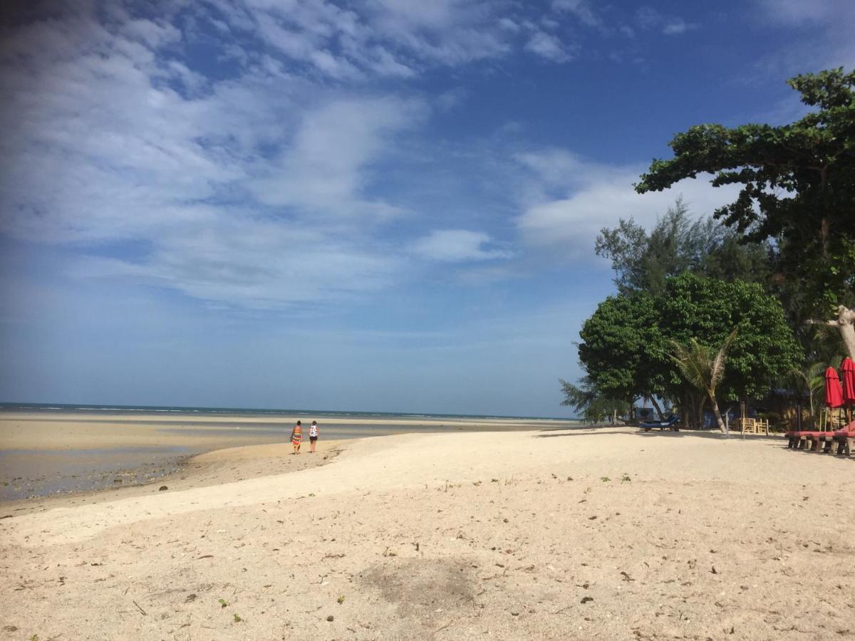 All At Sea Beach Resort バーン・タイ エクステリア 写真