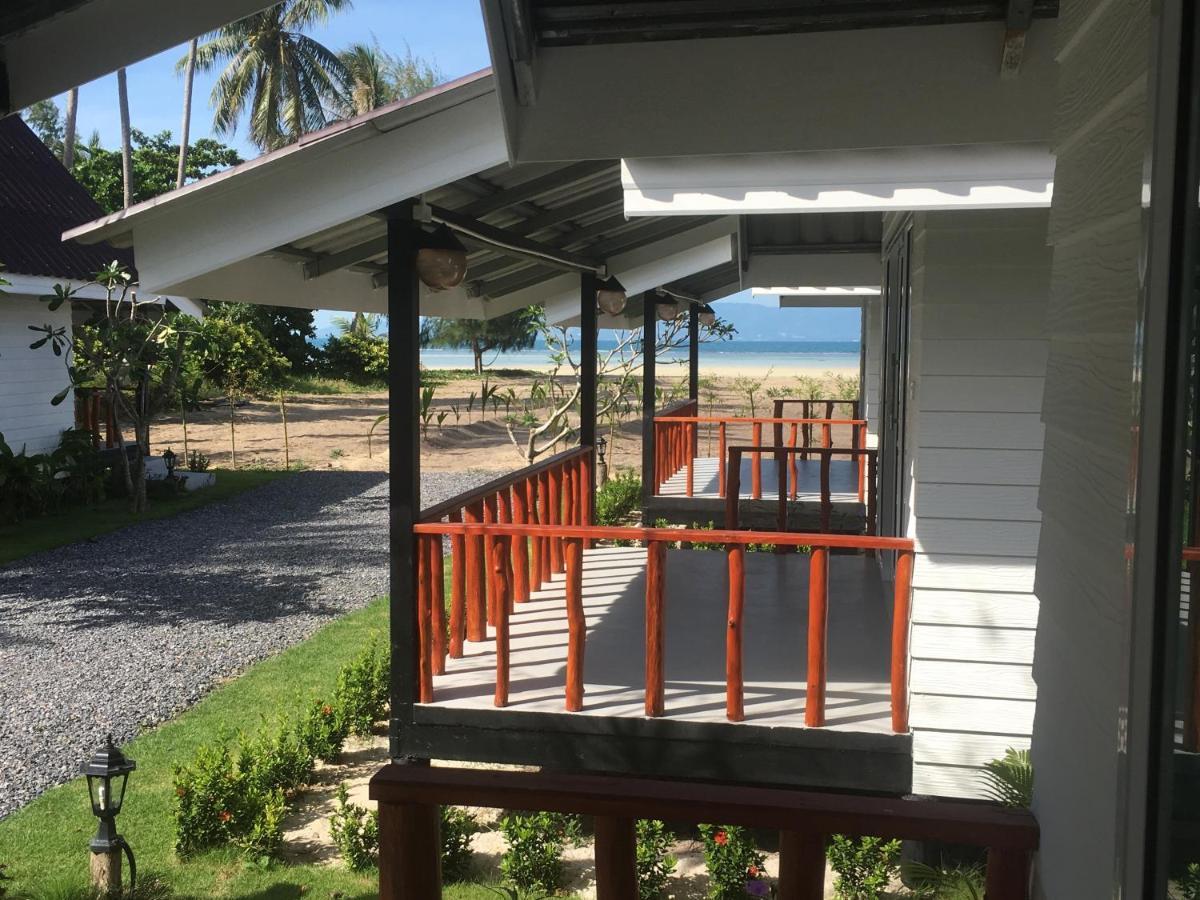 All At Sea Beach Resort バーン・タイ エクステリア 写真