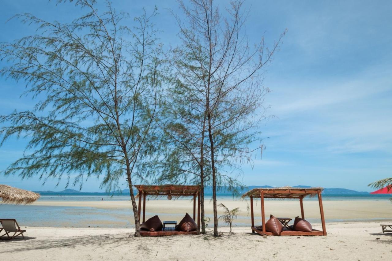 All At Sea Beach Resort バーン・タイ エクステリア 写真
