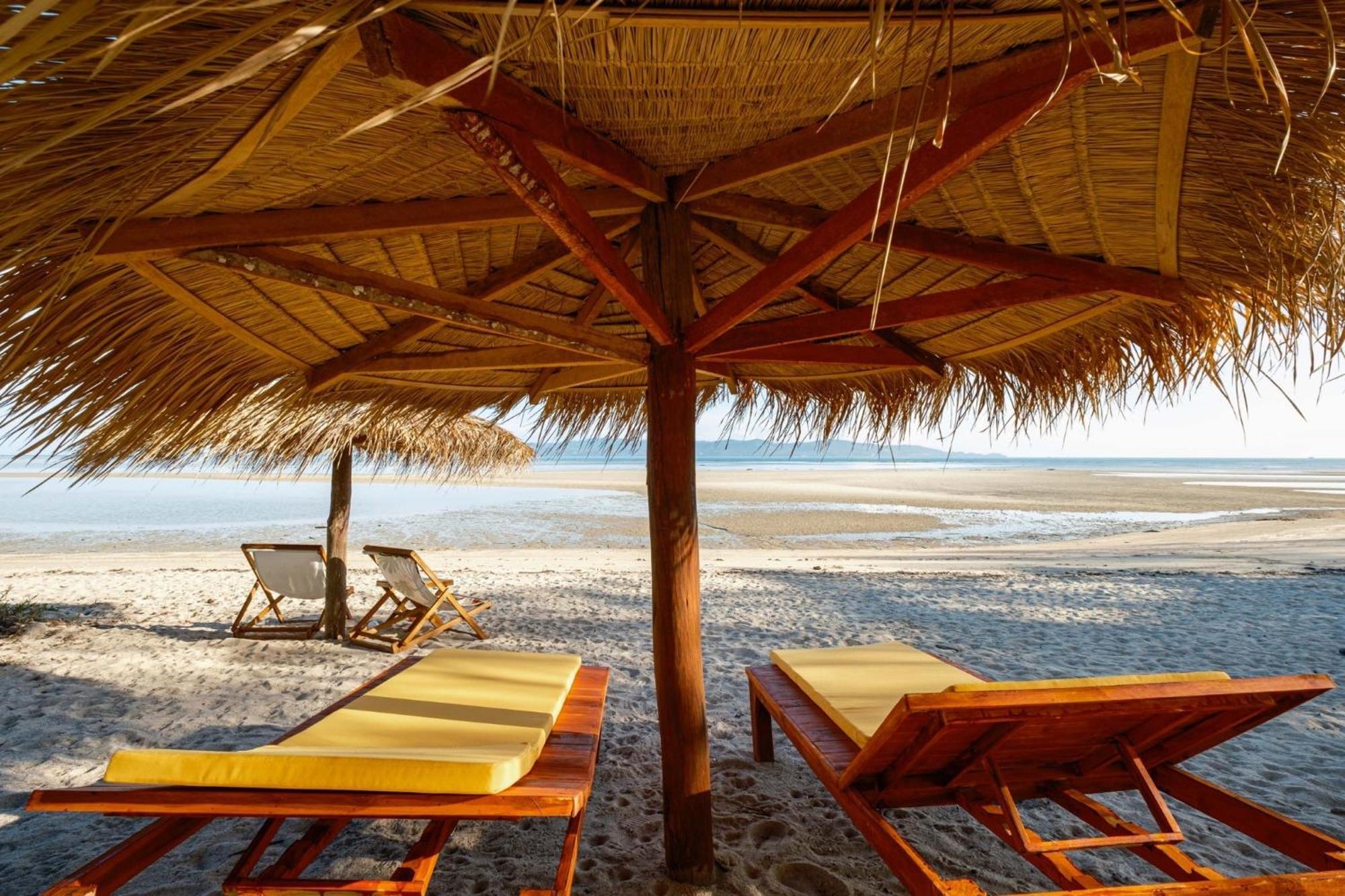 All At Sea Beach Resort バーン・タイ エクステリア 写真